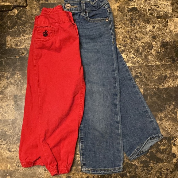 Some amazing baby boy paint red pair rocawear and the Jean pair Place a nice b.. - Picture 9 of 9